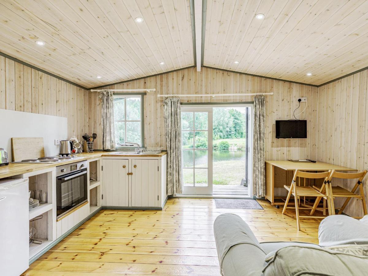 Lakeside Cabin Dunkeswell Екстериор снимка